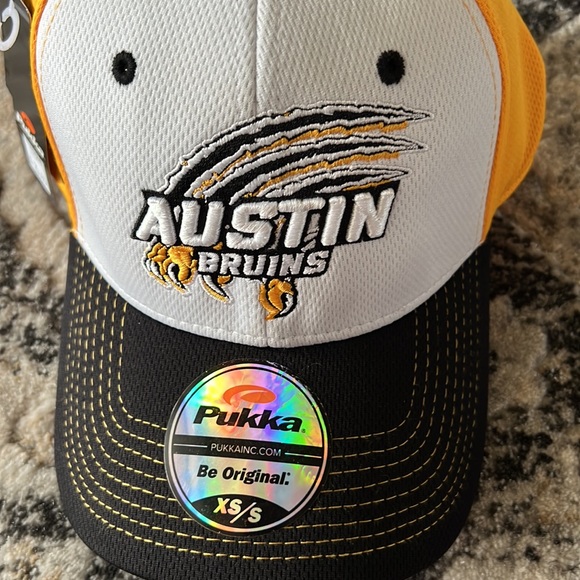 Austin Bruins Hat - Picture 2 of 7